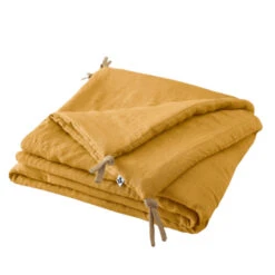 Couvre-lit à Nouettes Lin Lavé -Lematelas Soldes Boutique bout de lit jaune fonce fond blanc