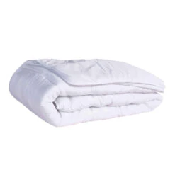 Ensemble Matelas Ressorts, Latex Et Mémoire De Forme, Sommier, Pieds, Couette Et Oreiller Rêve 700 - SOMEO -Lematelas Soldes Boutique couette ensemble fond blanc 30