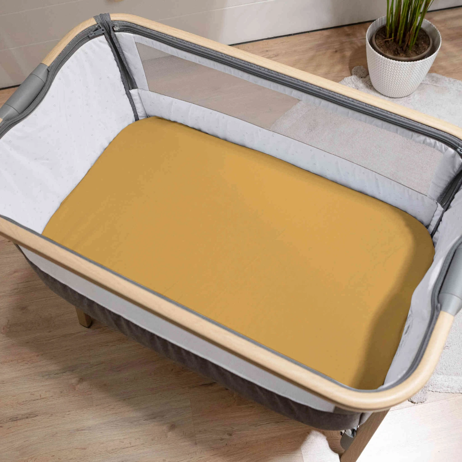 Lot De 2 Draps Housses Bébé En Jersey Bio Jaune Maïs Imprimé Raton Laveur 3 Lot De 2 Draps Housses Bébé En Jersey Bio Jaune Maïs Imprimé Raton Laveur – Image 3