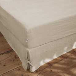 Drap Housse Lin Lavé 26 Drap Housse Lin Lavé -Lematelas Soldes Boutique drap housse beige ambiance