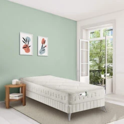 Matelas Simmons Ressorts Ensachés, Mousse, Lin Et Fibres Recyclées F1rst FR.2 -Lematelas Soldes Boutique ens simmons first2 1place 3 4 ambiance