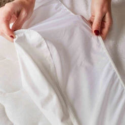 Protège Matelas Bébé Imperméable éponge Anti-acariens -Lematelas Soldes Boutique epongecotonantiacariens1 2