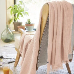 Plaid Gaze De Coton à Franges Rose -Lematelas Soldes Boutique gaia rose amb 2 plaid