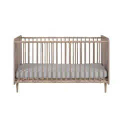 Lit Bébé à Barreaux En Bois Effet Chevron 70x140- LT70108 -Lematelas Soldes Boutique lit bebe barreaux bois effet chevron matelas face