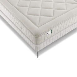 Matelas Simmons Ressorts Ensachés, Latex, Mousse Et Lin F1rst FR.4 10 Matelas Simmons Ressorts Ensachés, Latex, Mousse Et Lin F1rst FR.4 -Lematelas Soldes Boutique matelas simmons first4 zoom angle fond blanc