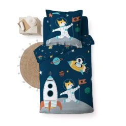 Parure De Lit Enfant Fusée 140x200 -Lematelas Soldes Boutique parure de lit fusee vue dessus fond blanc