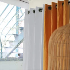 Rideau à œillets En Lin Lavé 140x250 -Lematelas Soldes Boutique rideau lin oeillets blanc ambiance