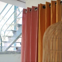 Rideau à œillets En Lin Lavé 140x250 -Lematelas Soldes Boutique rideau lin oeillets miel ambiance