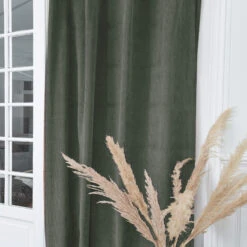 Rideau à œillets En Velours Côtelé 135x250 -Lematelas Soldes Boutique rideau velours cotele kaki ambiance