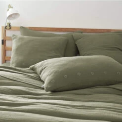 Taie D'oreiller Brodée Double Gaze De Coton Kaki -Lematelas Soldes Boutique to boho kaki ambiance